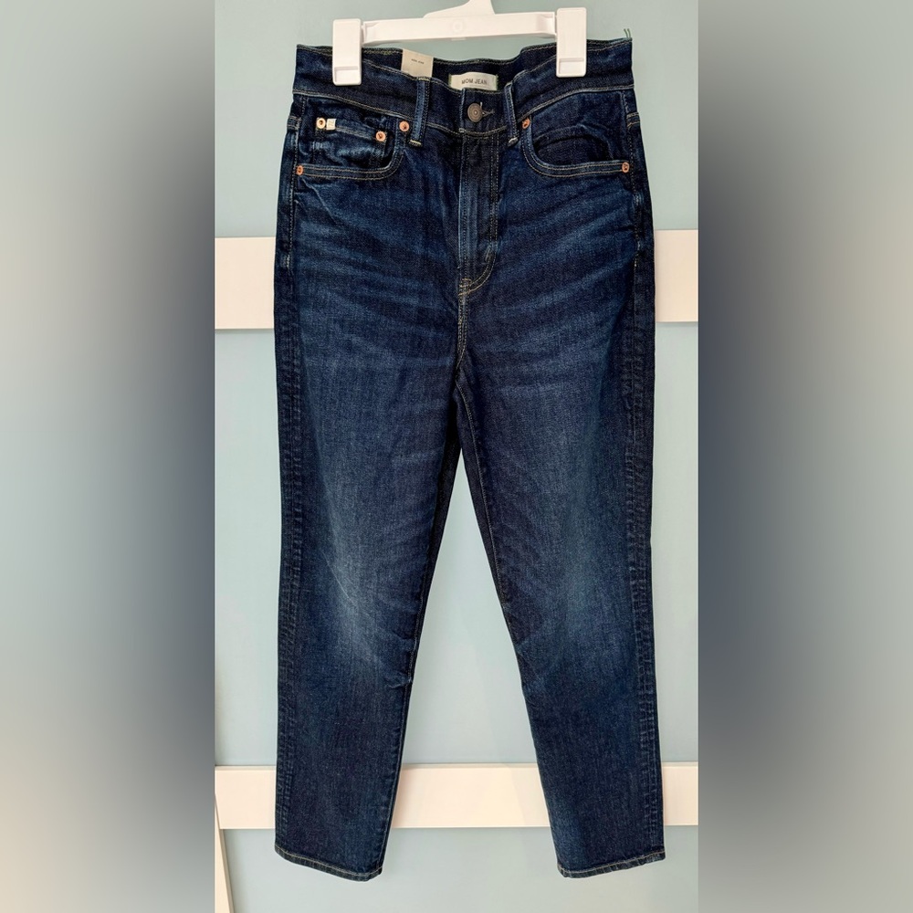 AE 77 American Eagle Mom jean size 4 NWT